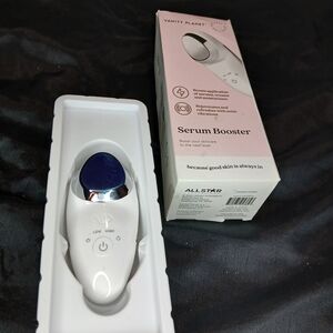 Vanity Planet White and Silver Serum Booster